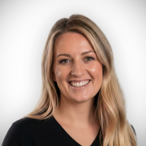 Danielle Cole Headshot